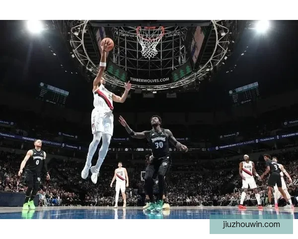 杨瀚森因伤缺席 开拓者拒森林狼18分逆转 格兰特26分助力制胜5分